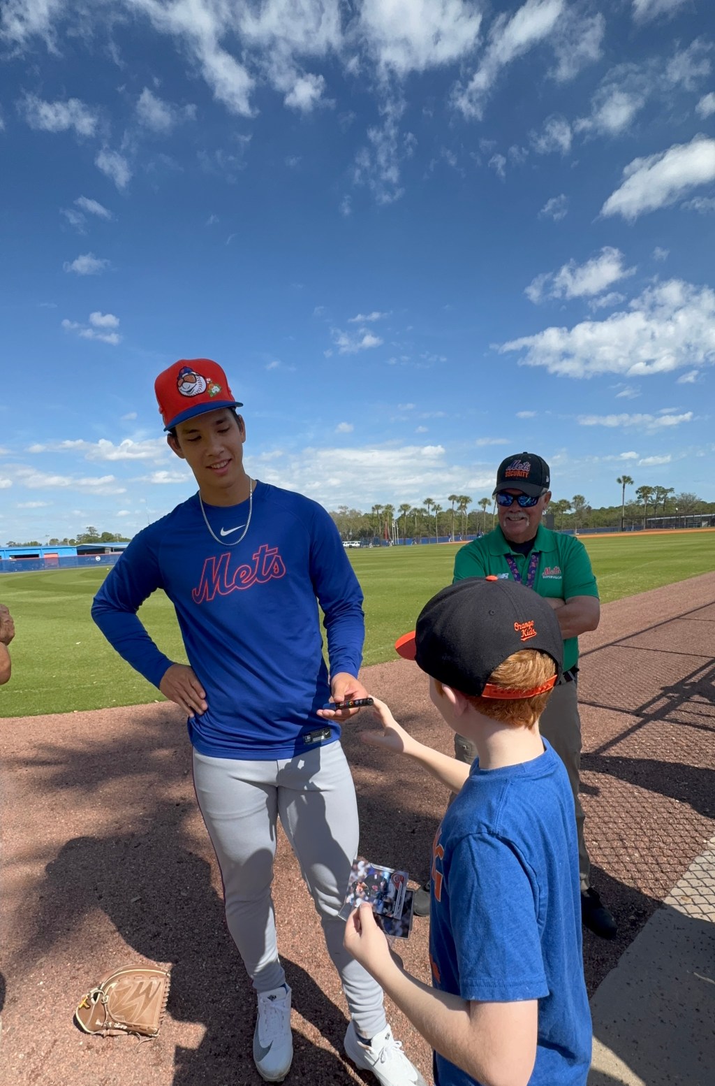Mets Prospect Jonah Tong Opens Packs + Talks Rookie Card ⚾️