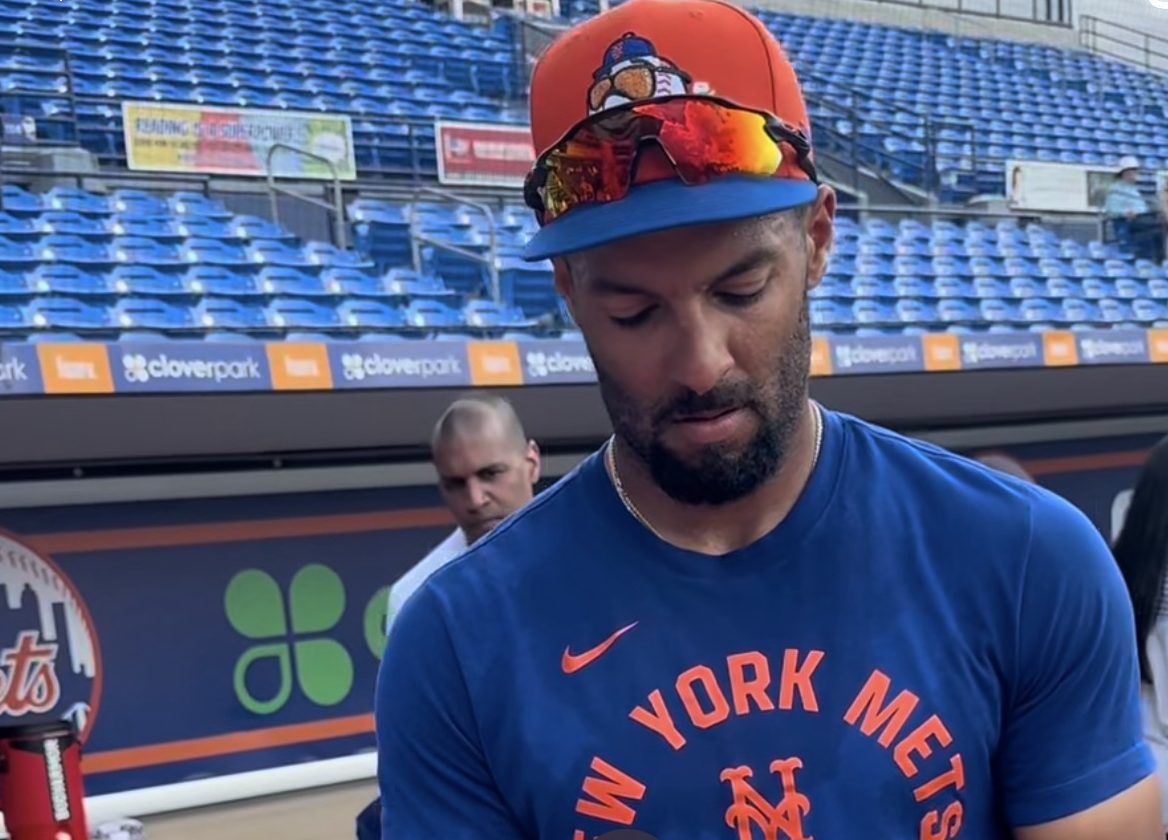 Mets second baseman Marcus Semien rips a&nbsp;pack!